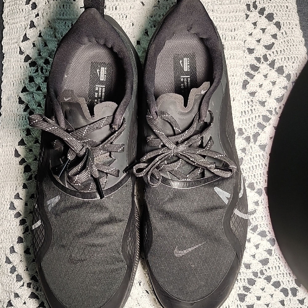 Nike Black Athletic Sneakers Running